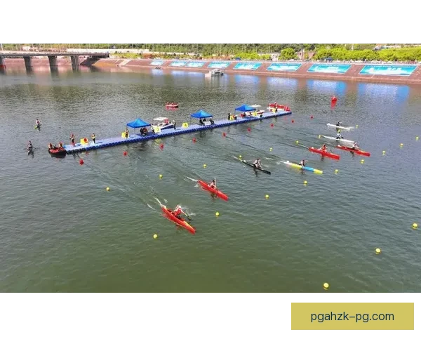 划破波澜：皮划艇锦标赛的激情角逐